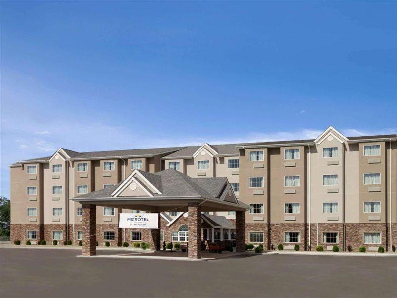 Microtel Inn & Suites By Wyndham St Clairsville - Wheeling St. Clairsville Exterior photo