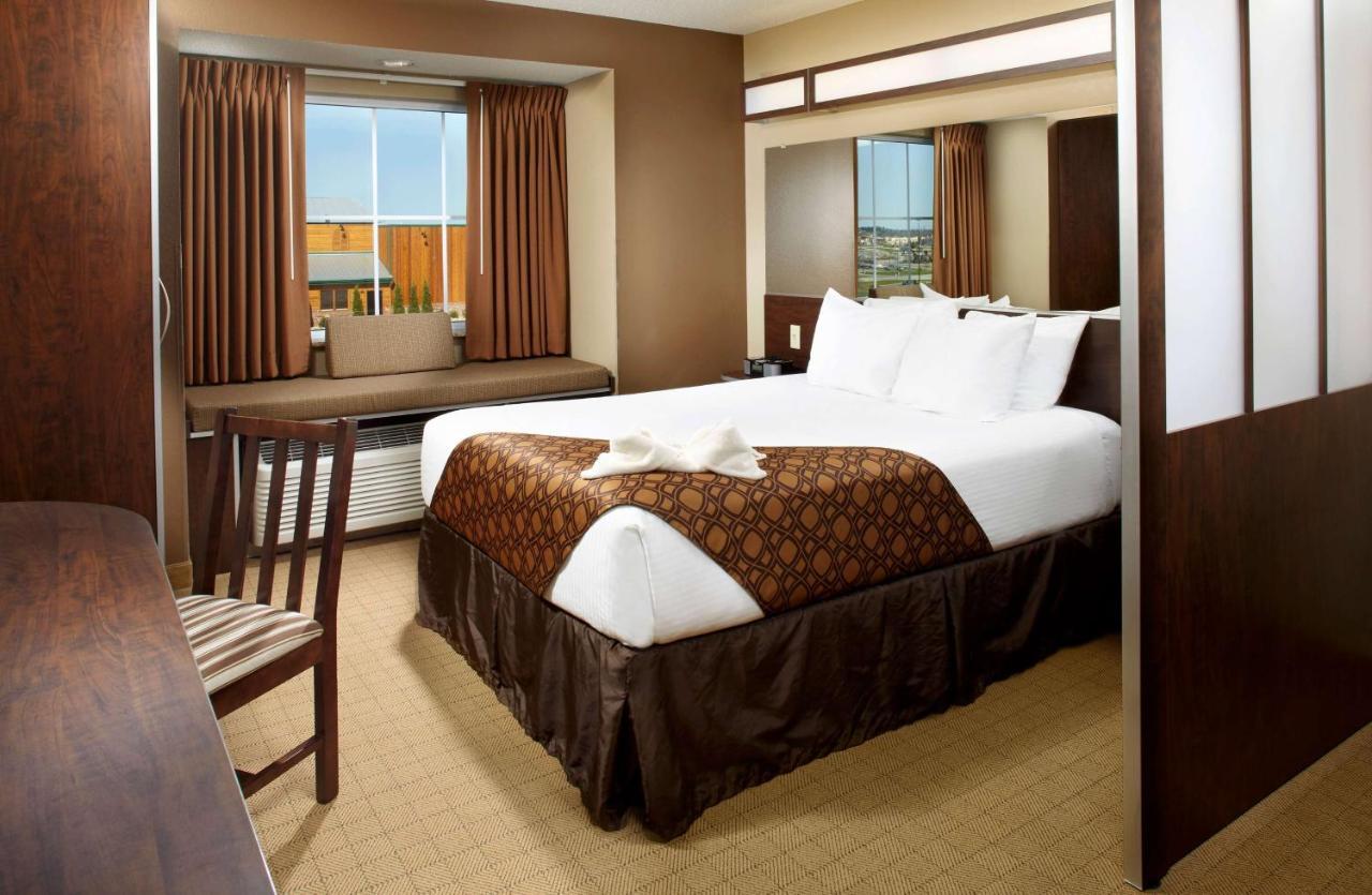 Microtel Inn & Suites By Wyndham St Clairsville - Wheeling St. Clairsville Exterior photo