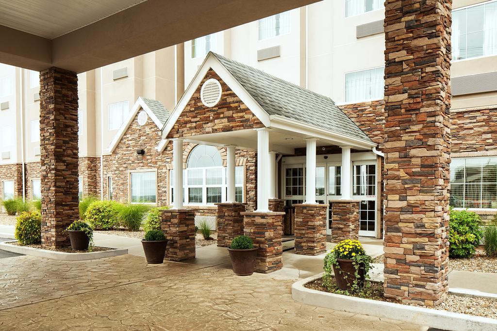 Microtel Inn & Suites By Wyndham St Clairsville - Wheeling St. Clairsville Exterior photo